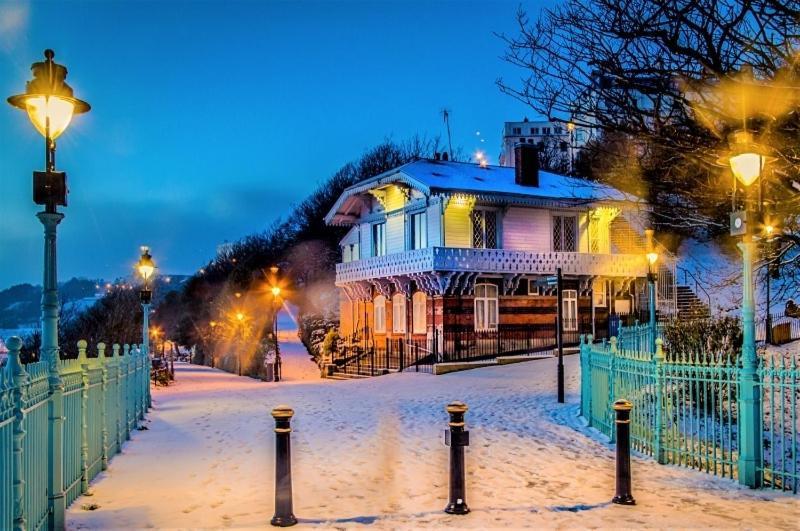 The Spa Chalet Scarborough Hot Tub, Pool, Gym, Beach Location Extérieur photo